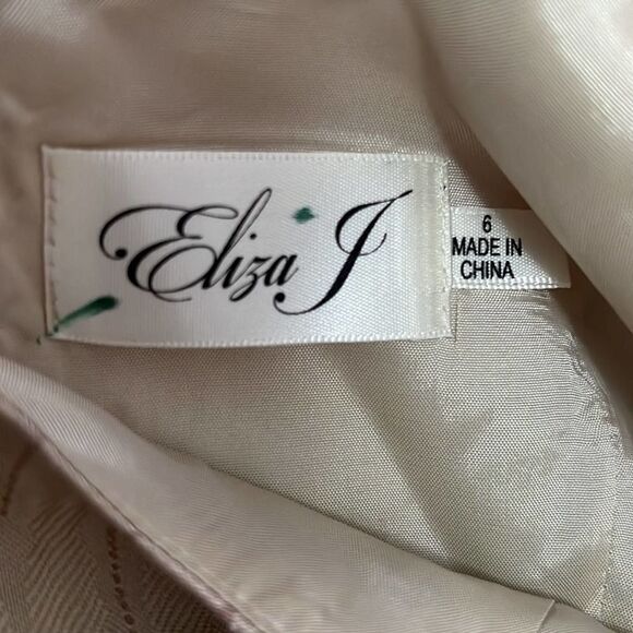 ELIZA J FLORAL JACQUARD FIT & FLARE NWT DRESS‎ SIZE 6 - Picture 6 of 10